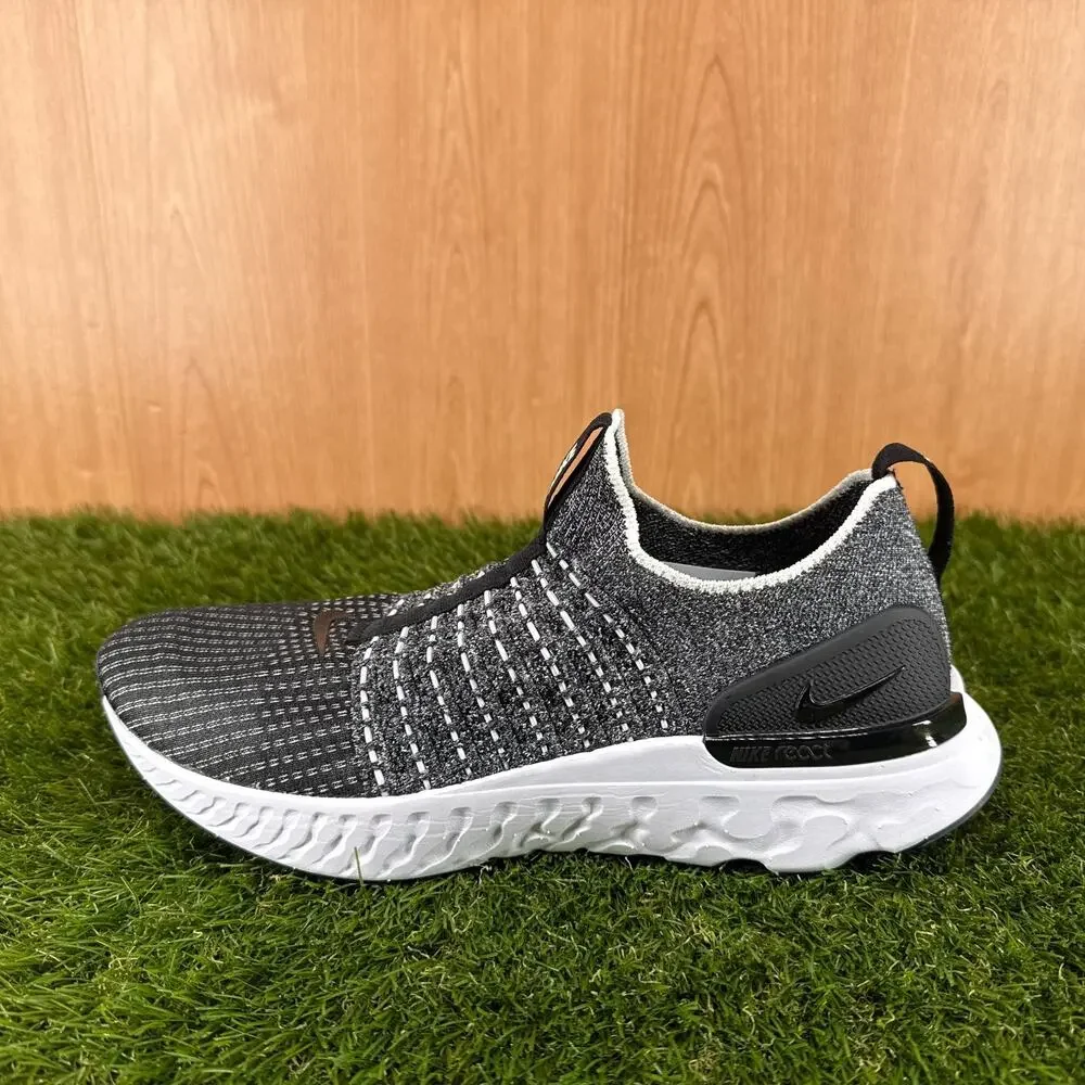 Nike React Phantom Run Flyknit 2 Oreo CJ0280-002 Women's Sz 11 / Men's Sz 9.5